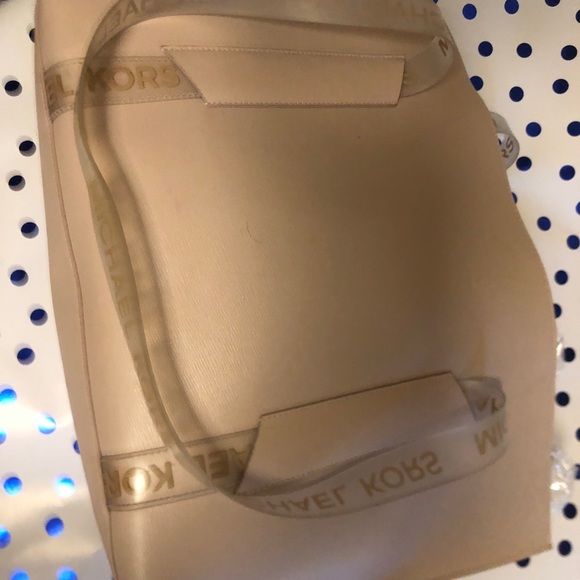 Michael Kors large tote - Picture 2 of 3